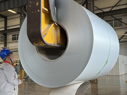 S250GD AZ80 Alucynkowe cewki stalowe chromatyzowane 6+ skórą