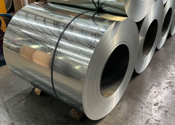 Materiał Domów ze stali lekkiej Złożona cynkiem na gorąco Stal konstrukcyjna G550 SGC570 Stalowa galwanizowana cebula szczelinowa pełna twardość