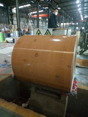 26 Ga 0,55 mm HDP Drzewo ziarno 30-letnia gwarancja Z180 Galwanizowany PPGI Steel Coil Printech Kolorowy powlekany koło ASTM A755 A653M