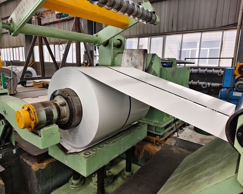 RAL9003 PPGL RMP AZ100 Płytki metalowe przedmalowane Płyty dachowe z stalowej galwalumy Płytki dachowe płytki płytki ścienne